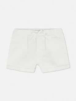 Jeansowe szorty z podwijanymi nogawkami