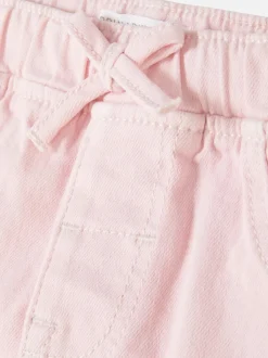 Jeansowe szorty z podwijanymi nogawkami