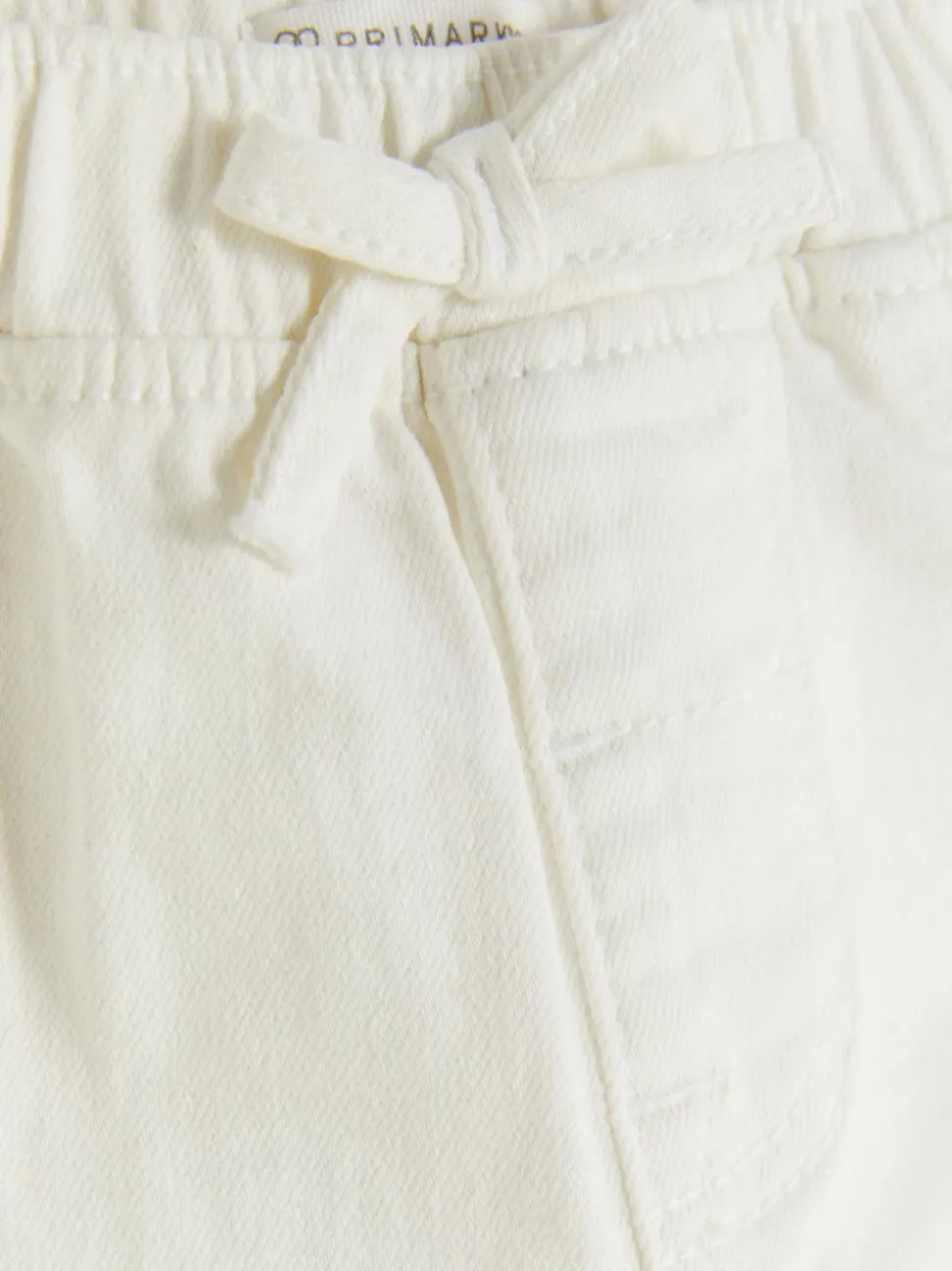 Jeansowe szorty z podwijanymi nogawkami