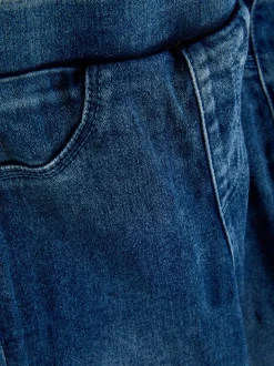 Jeansy z rozszerzaną nogawką