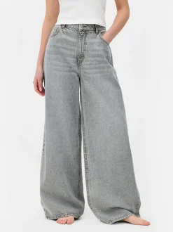 Jeansy z szerokimi nogawkami