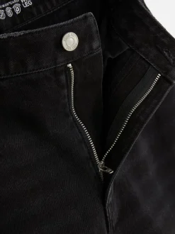 Jeansy z szerokimi nogawkami