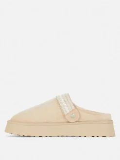 Kapcie typu chodaki z podszewką