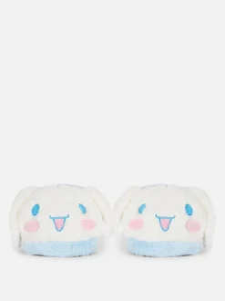 Kapcie z motywem Cinnamorolla z Hello Kitty