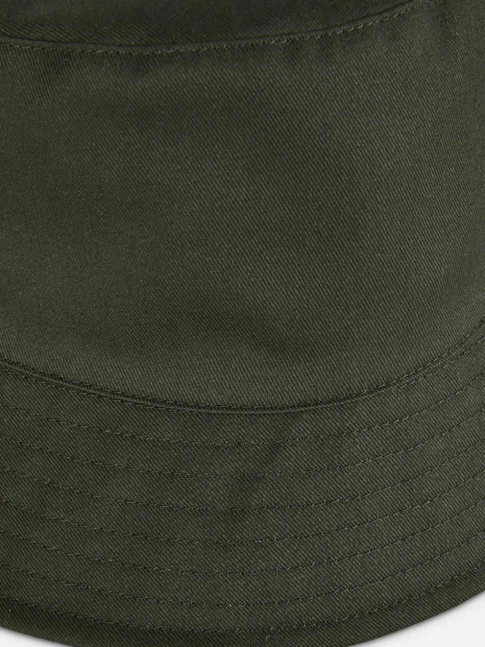 Kapelusz wędkarski w bloki kolorystyczne