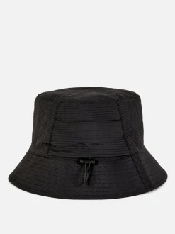 Kapelusz wędkarski z przetyczką