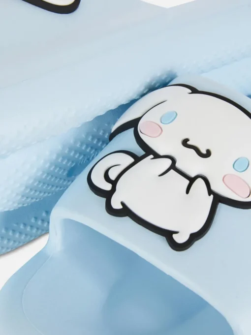 Klapki z motywem Cinnamorolla z Hello Kitty