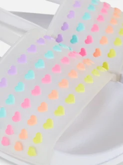 Klapki z motywem serca w paski