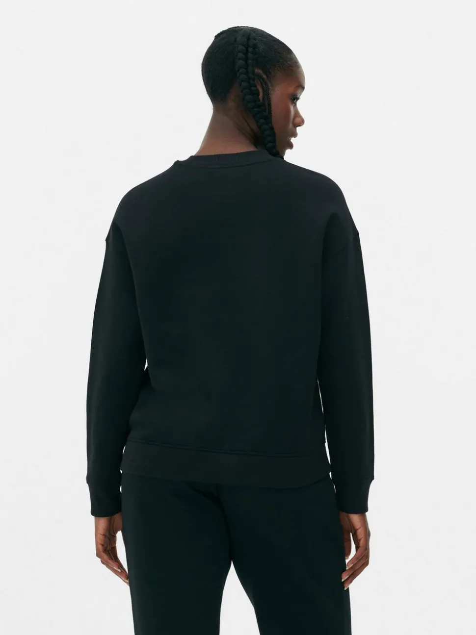 Klasyczna bluza z okrągłym dekoltem