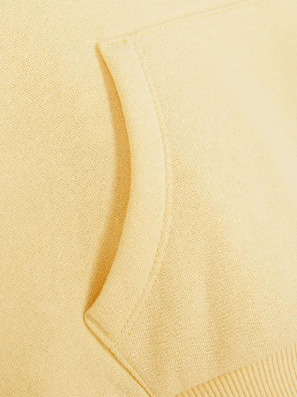 Klasyczna wkładana przez głowę bluza z kapturem