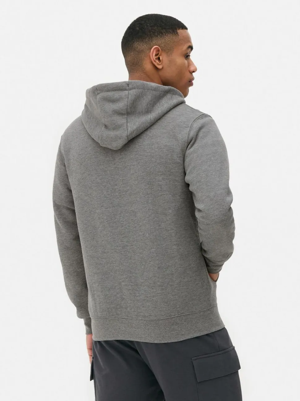 Klasyczna zapinana na zamek bluza z kapturem