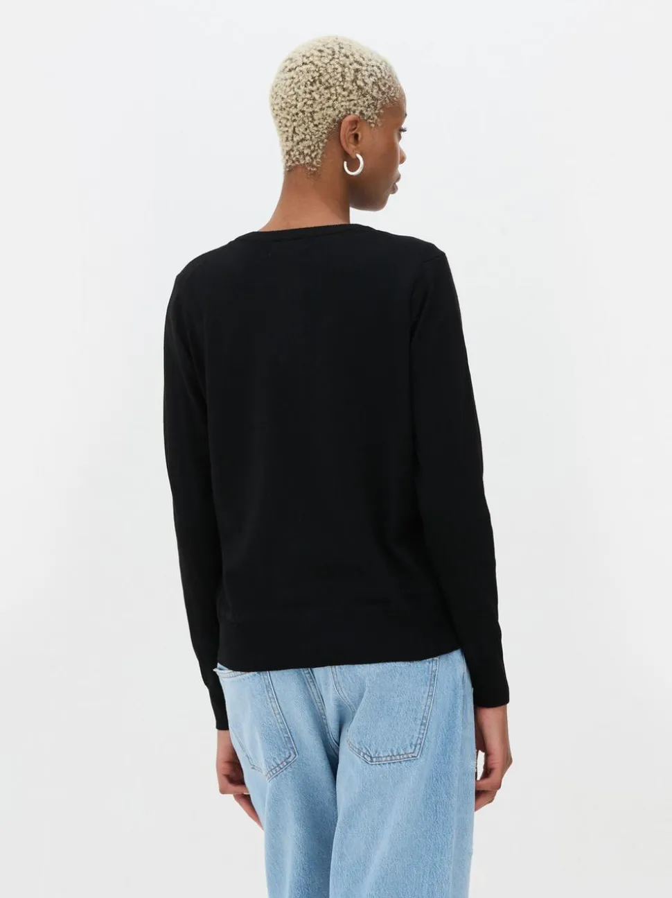 Klasyczny sweter rozpinany z okrągłym dekoltem