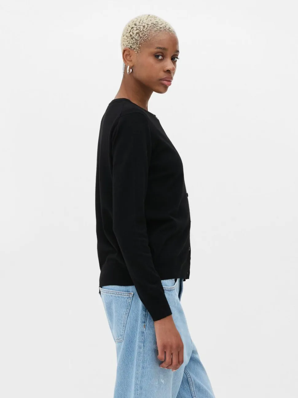 Klasyczny sweter rozpinany z okrągłym dekoltem