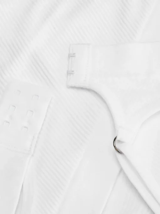 Komplet bezszwowej bielizny z trójkątną braletką i stringami