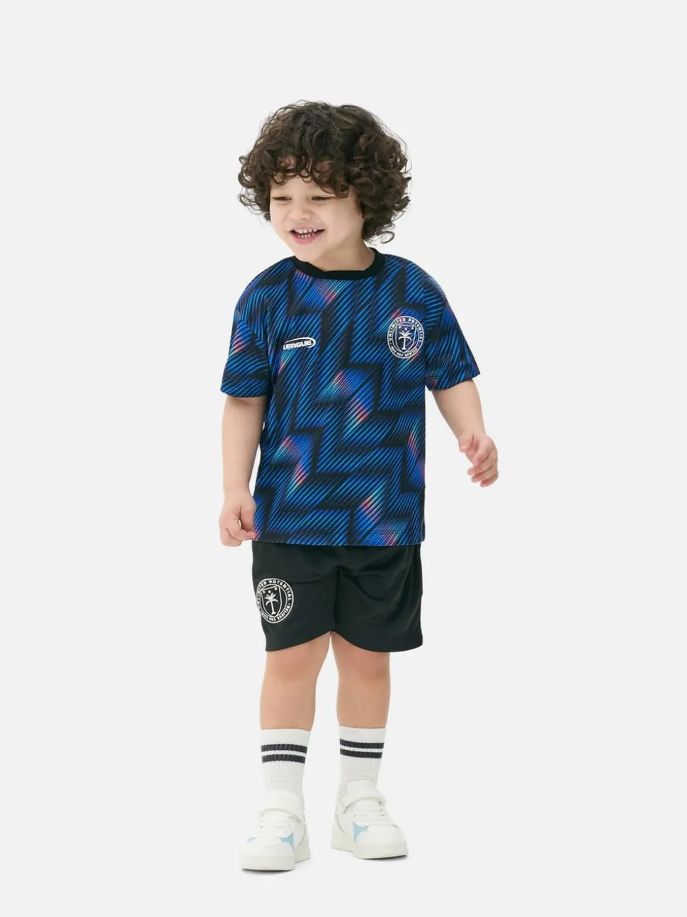 Komplet sportowy z T-shirtem i szortami