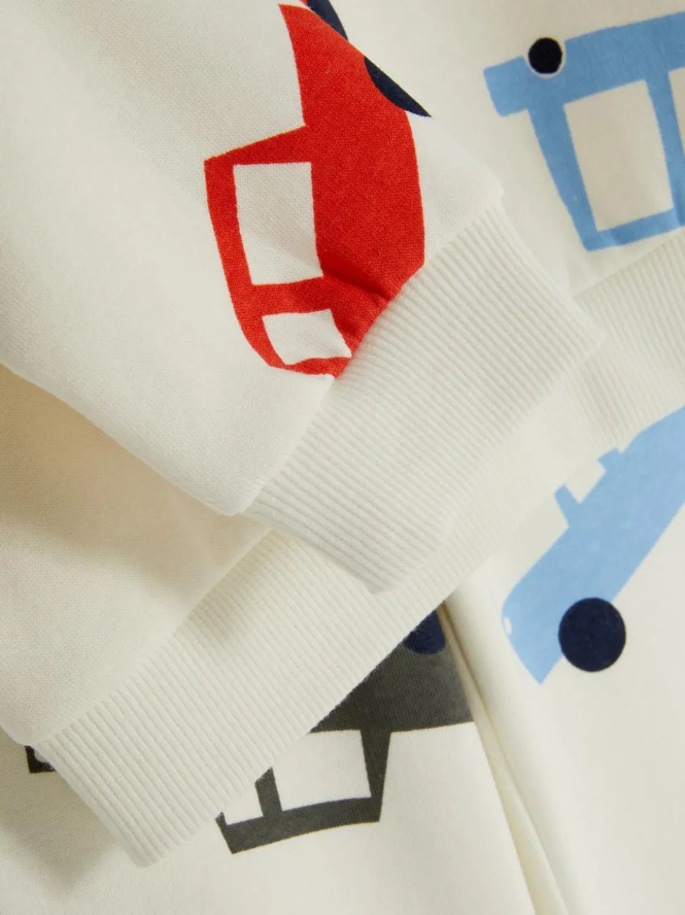 Komplet z bluzą i spodniami dresowymi z motywem auta