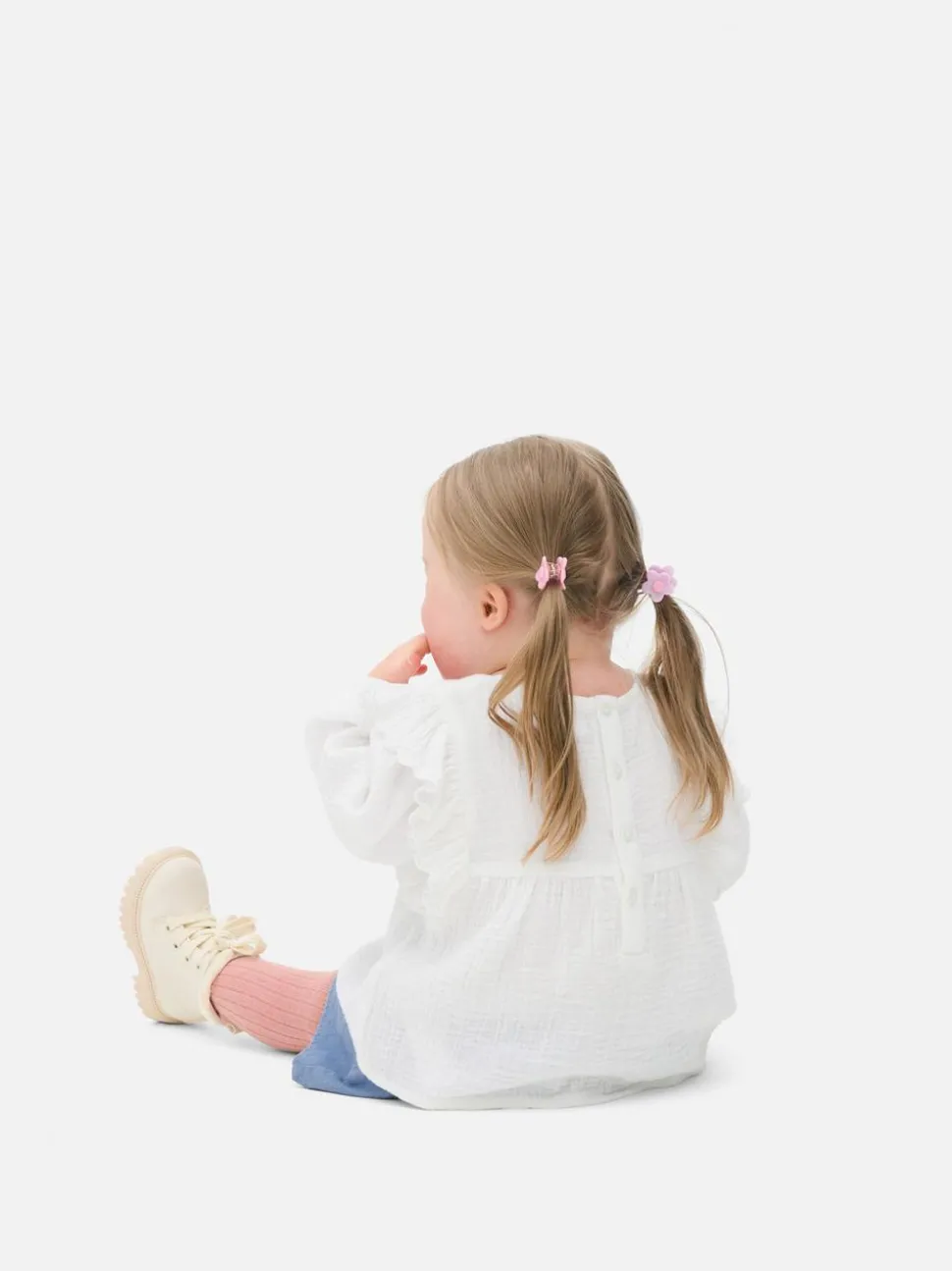 Komplet z bluzką z długim rękawem i szortami