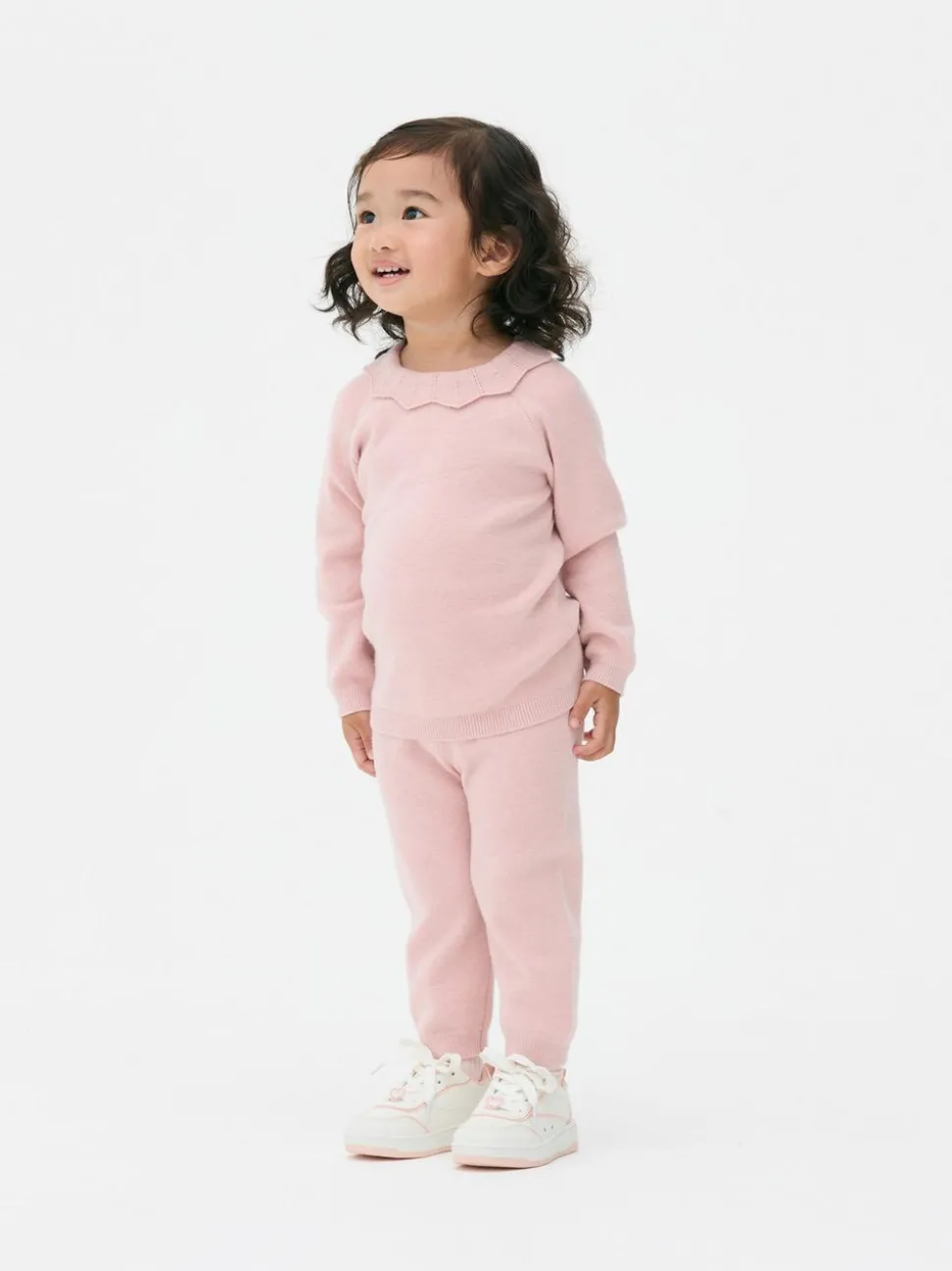 Komplet z dzianinowym swetrem i legginsami