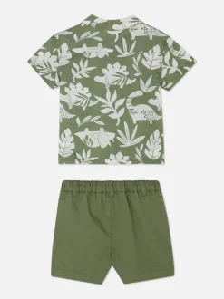 Komplet z koszulą z nadrukiem i szortami