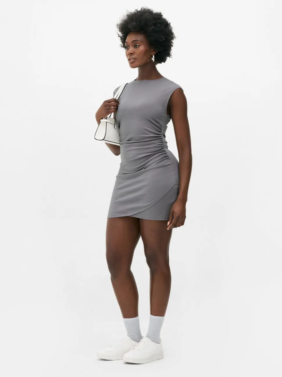 Kopertowa sukienka mini