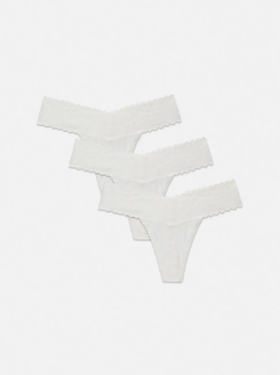 Koronkowe stringi, 3 pary