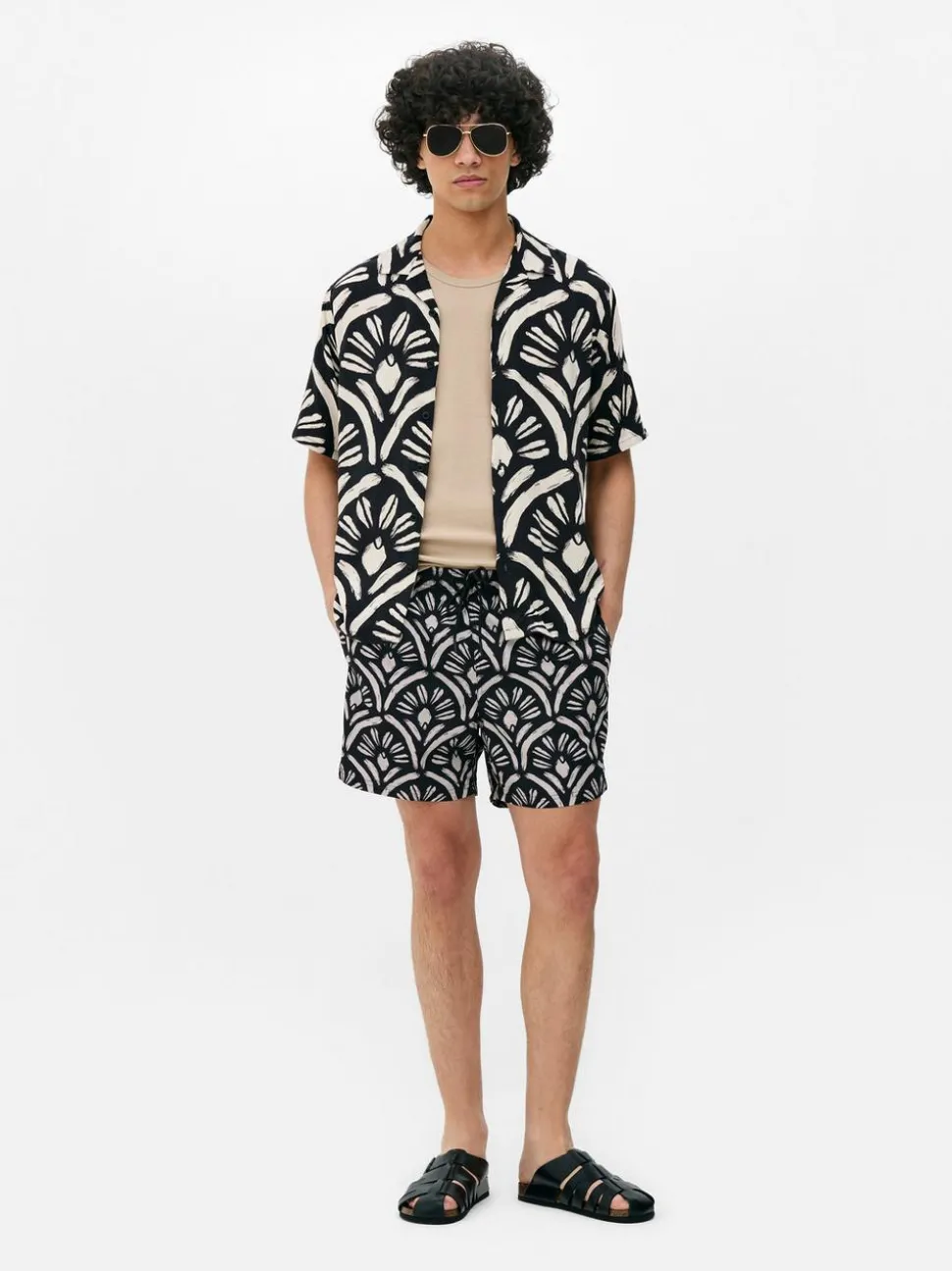 Koszula z krótkim rękawem i abstrakcyjnym wzorem