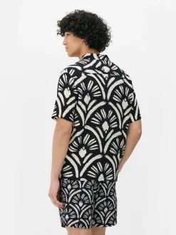 Koszula z krótkim rękawem i abstrakcyjnym wzorem