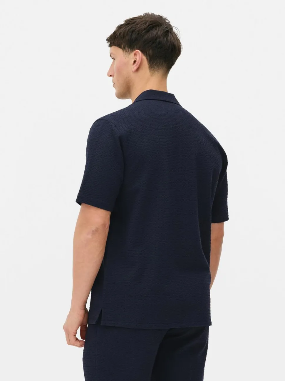 Koszula zapinana na guziki z tkaniny seersucker Kem