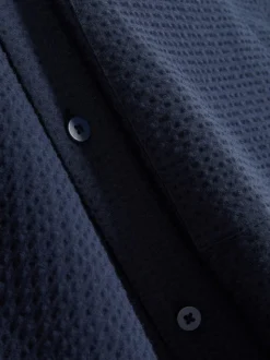 Koszula zapinana na guziki z tkaniny seersucker Kem