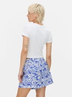 Krótki T-shirt z motywem Wielkiej Fali autorstwa Hokusaia