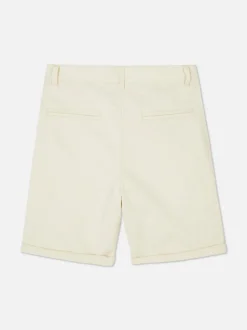 Krótkie chinosy z wywiniętą nogawką