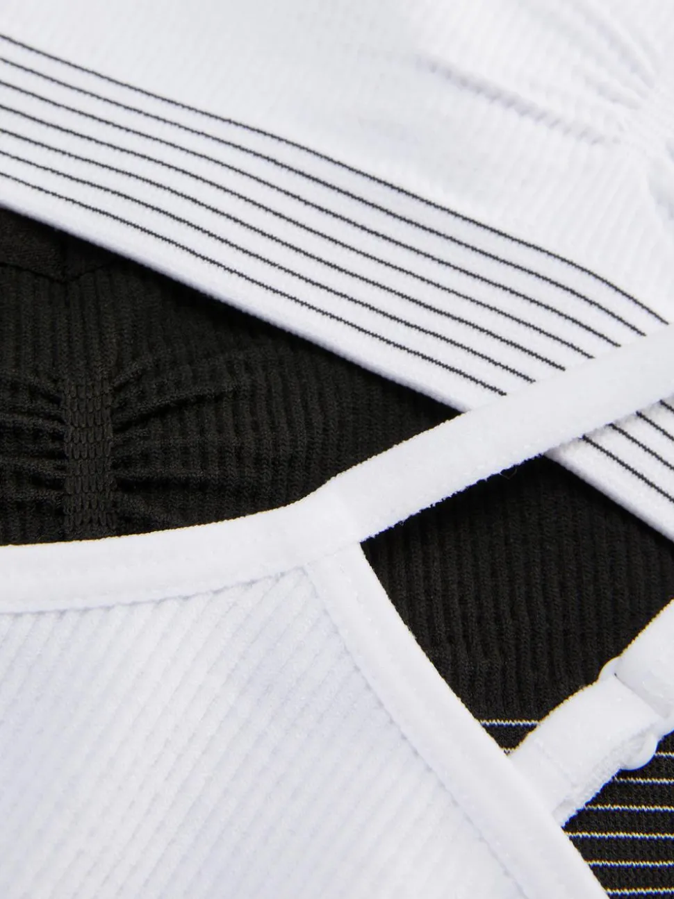 Krótkie topy na ramiączkach, 3 szt.