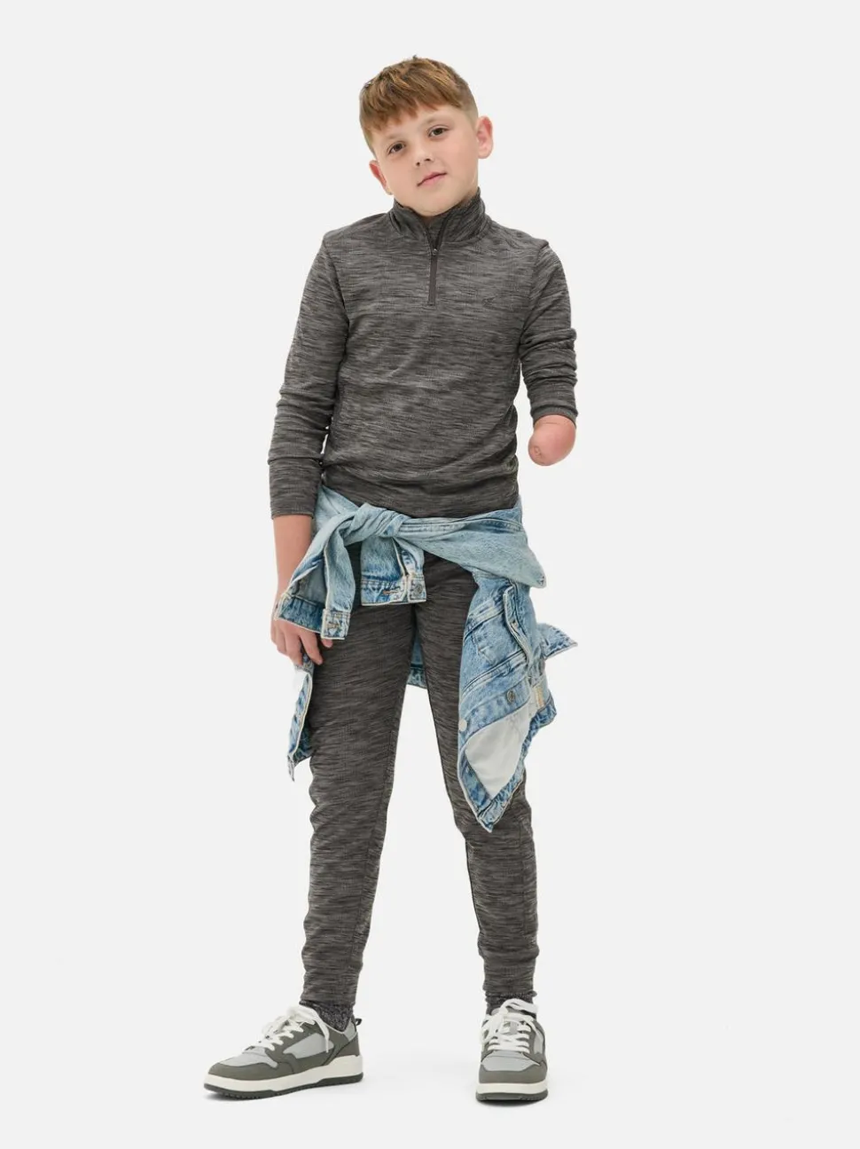 Kurtka dresowa zapinana na zamek 1/4