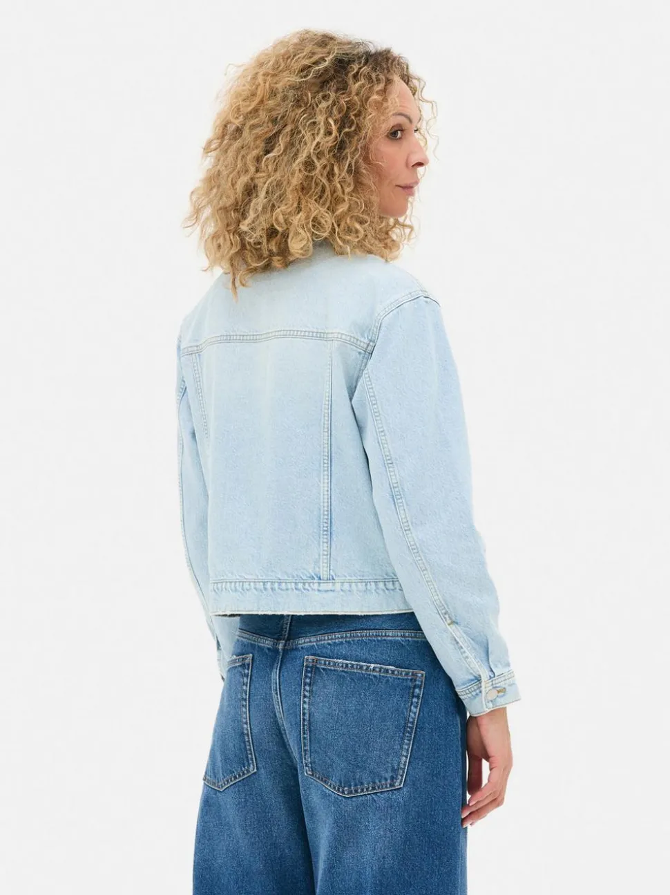 Kurtka jeansowa z efektem znoszenia