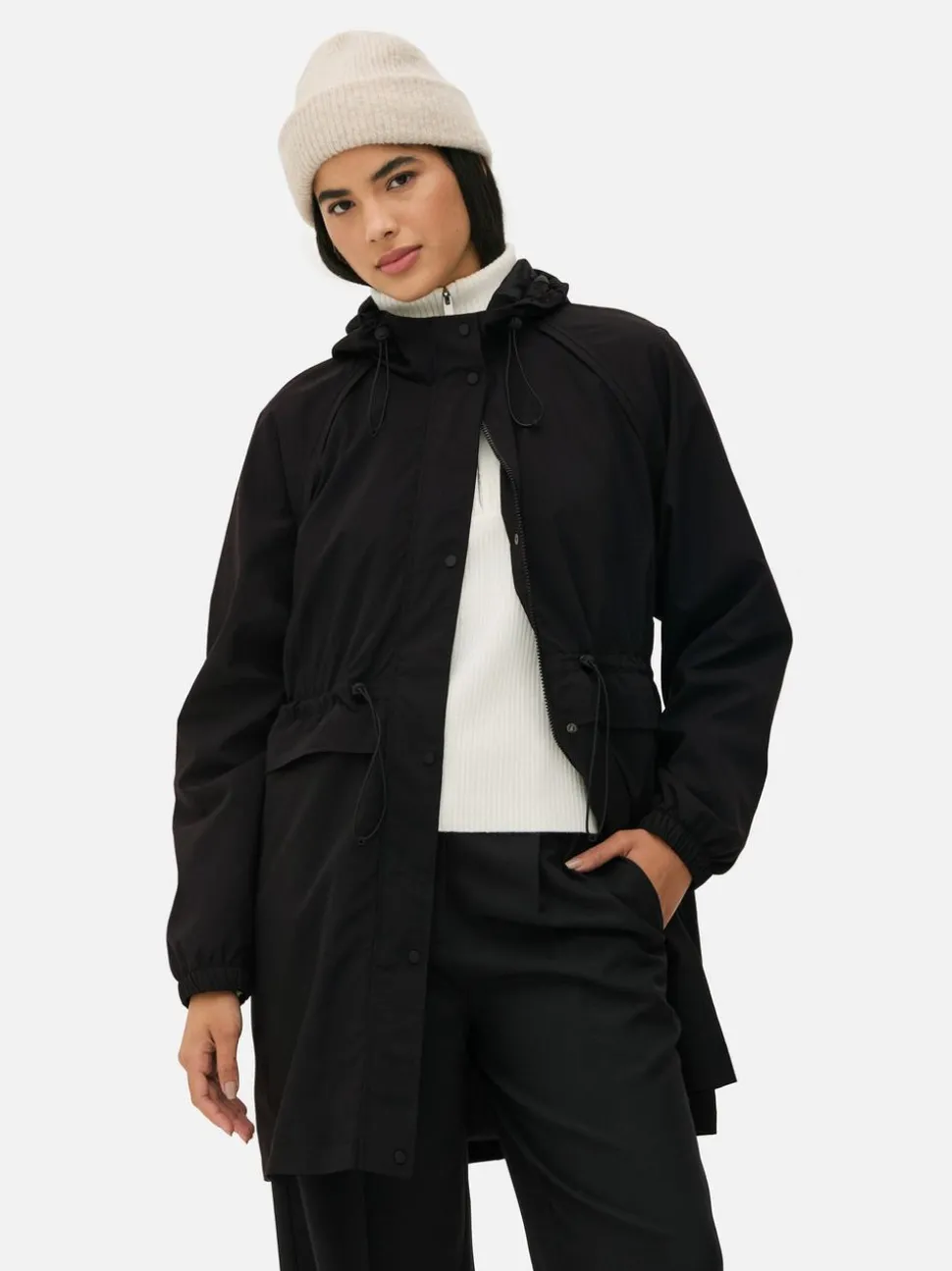 Kurtka przeciwdeszczowa z kapturem z tkaniny ripstop