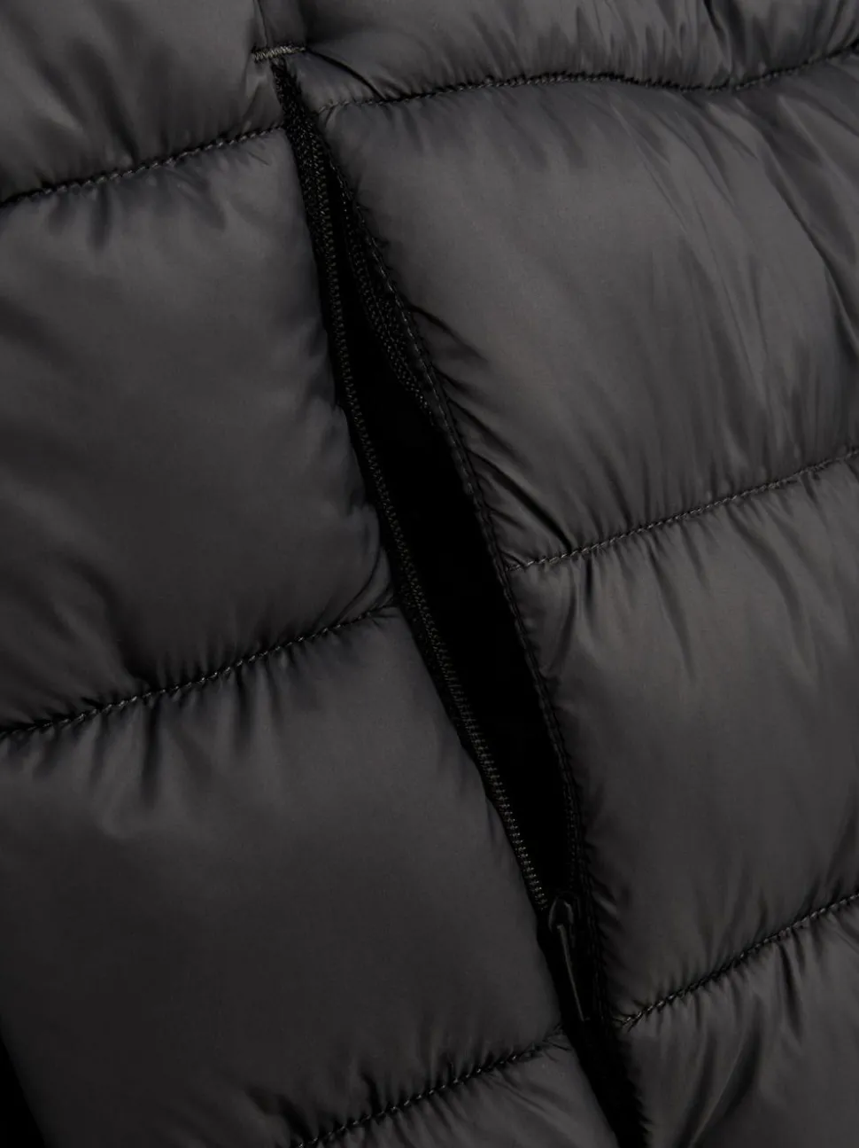 Kurtka puchowa z kołnierzem kominowym