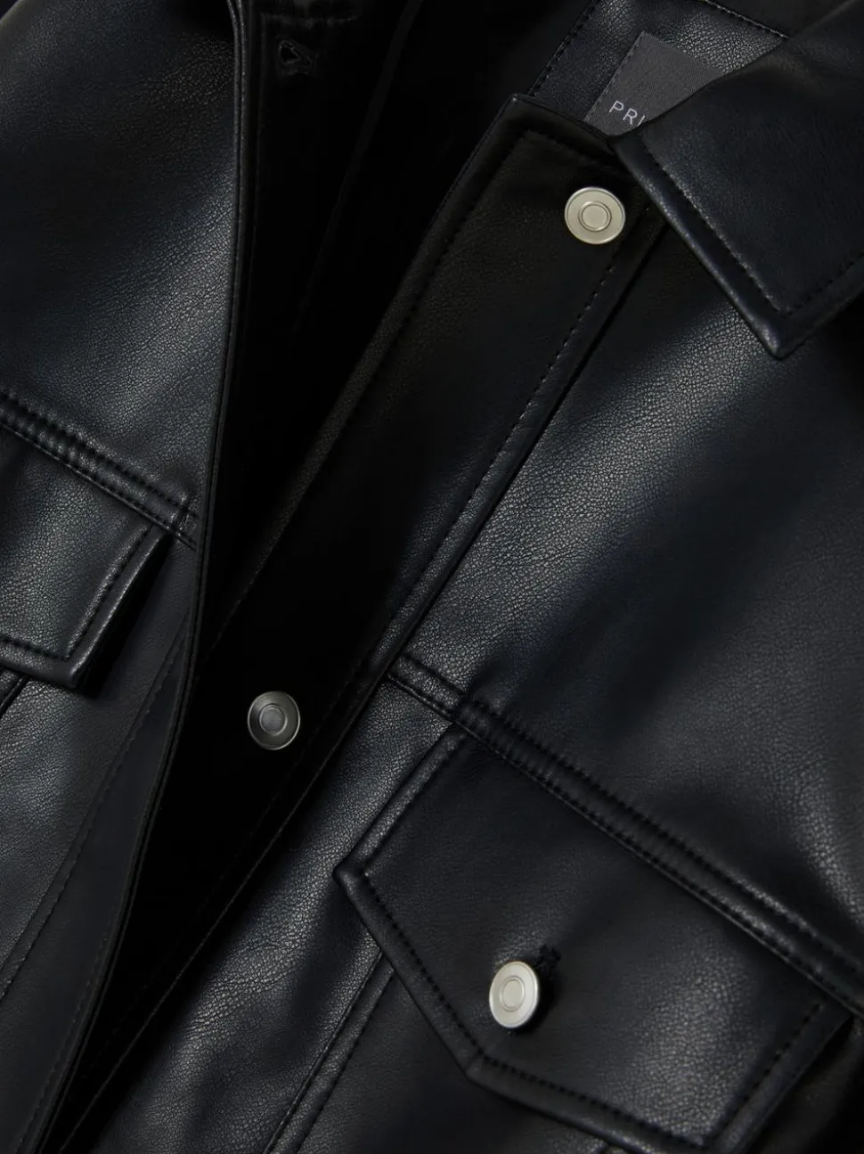 Kurtka typu trucker ze sztucznej skóry