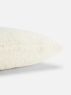 Kwadratowa poduszka z tkaniny pętelkowej