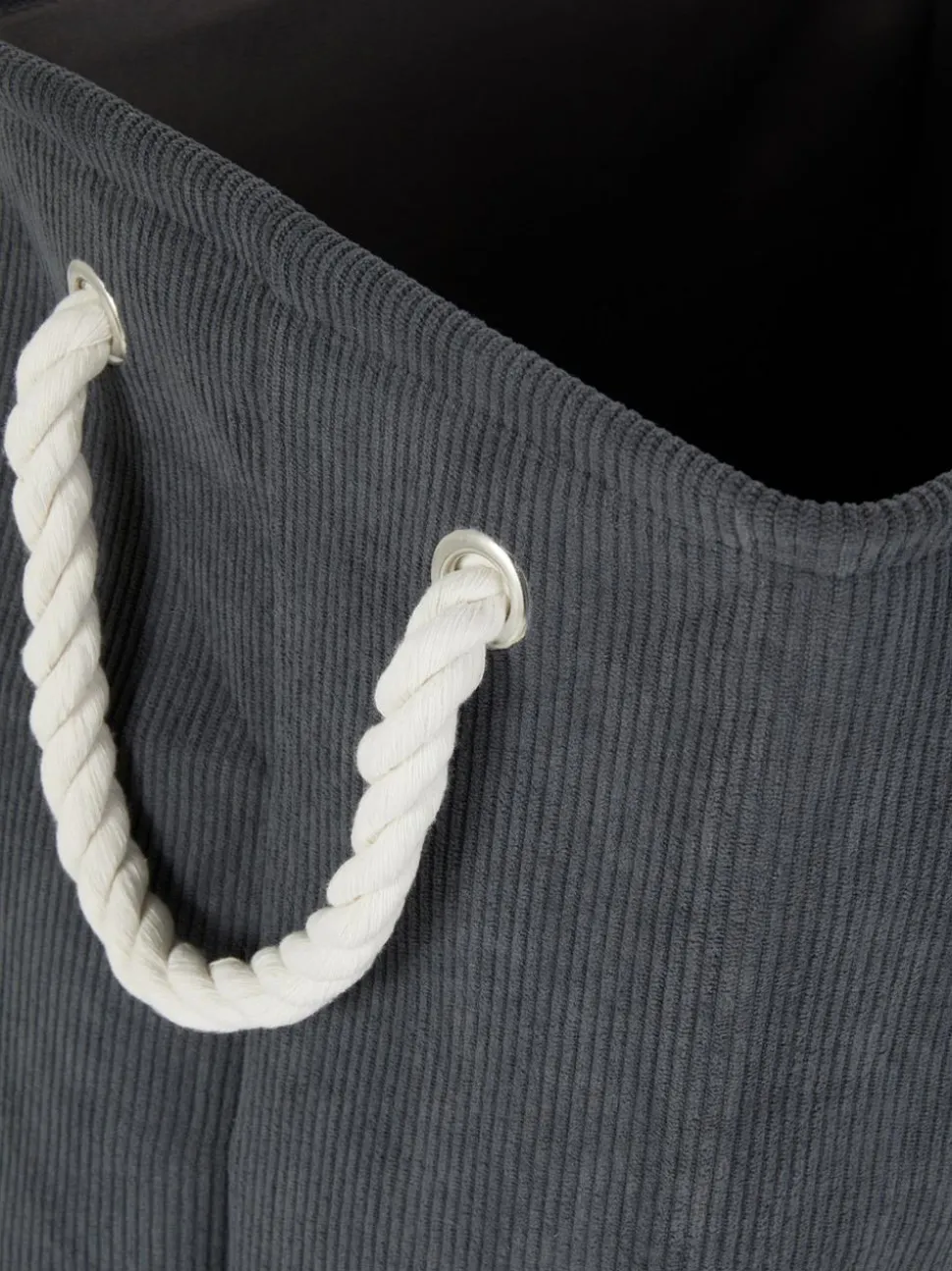 Kwadratowy kosz na pranie ze sztruksu