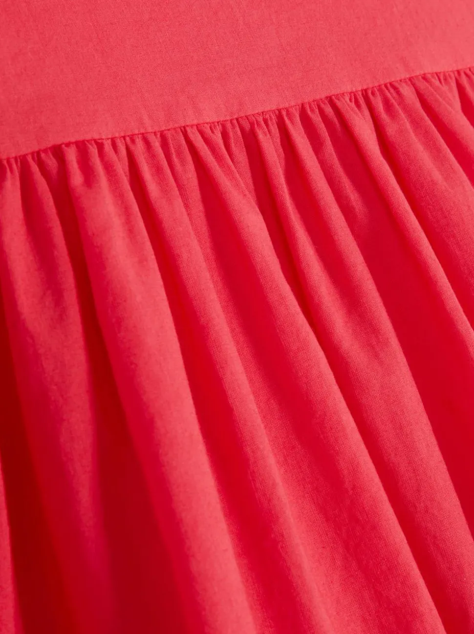 Letnia sukienka bez rękawów z kołnierzykiem