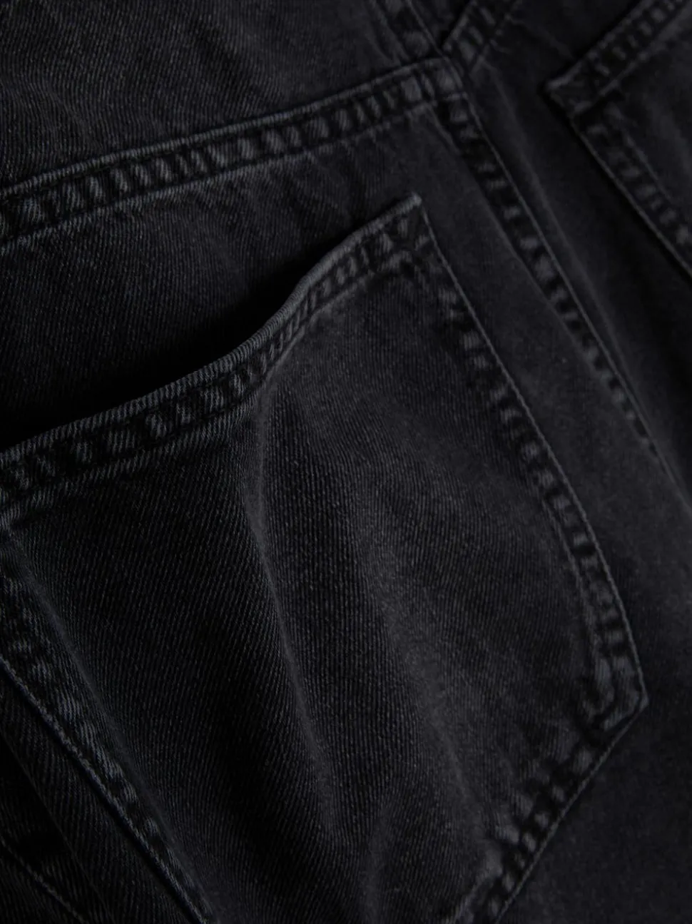 Luźne spodenki jeansowe