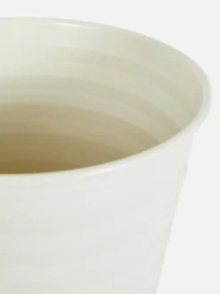 Metalowa doniczka do zawieszenia