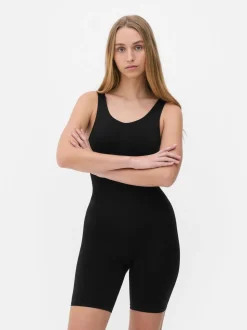 Modelujące body bez rękawów