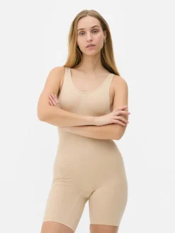 Modelujące body bez rękawów