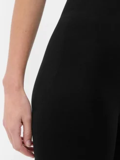 Modelujące body bez rękawów