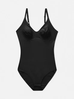 Modelujące body z formowanymi miseczkami