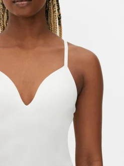 Modelujący top na ramiączkach z miseczkami