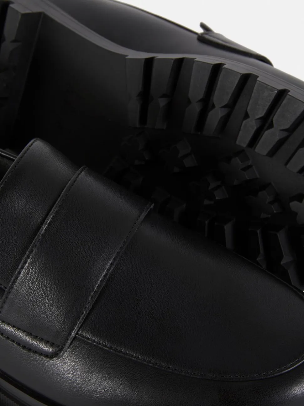 Mokasyny na grubej platformie