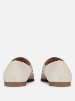 Mokasyny ze sztucznego zamszu z klamrą