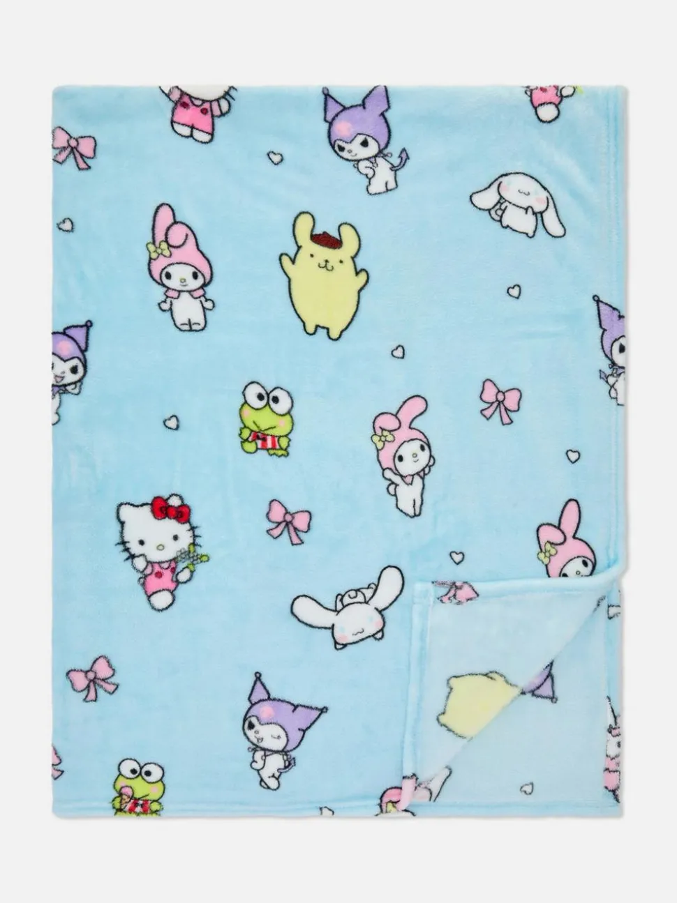 Narzuta polarowa z motywem Hello Kitty